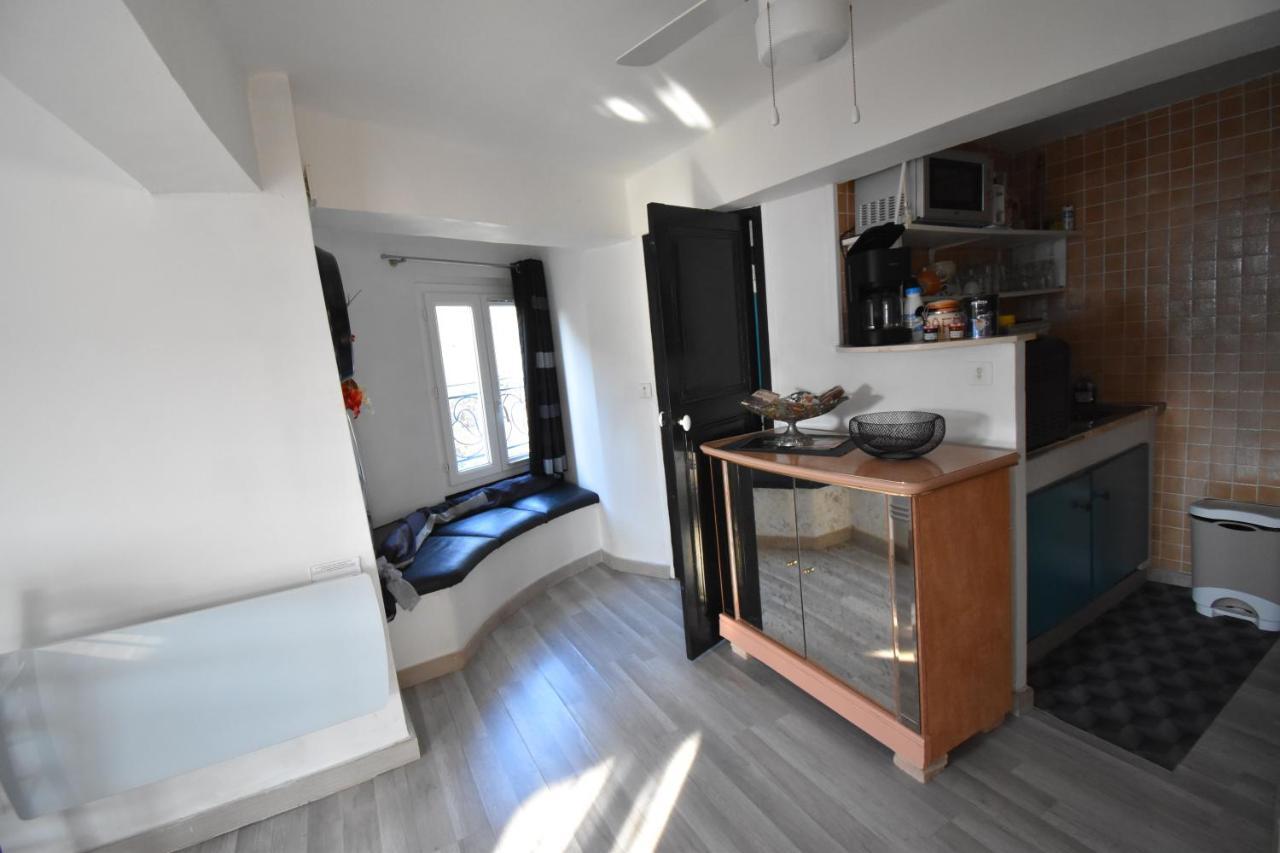 Studio Climatise Et Sa Terrasse Privee En Villa La Trinité 외부 사진