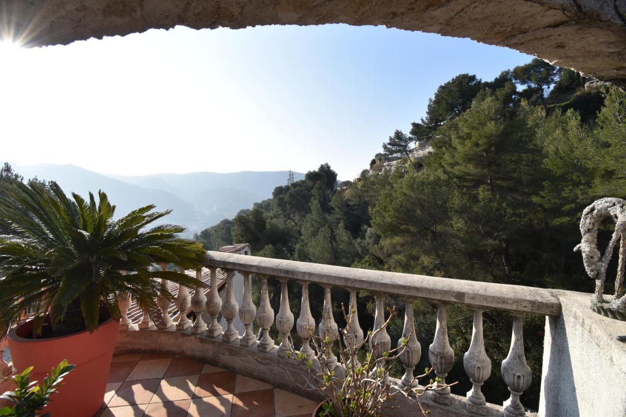 Studio Climatise Et Sa Terrasse Privee En Villa La Trinité 외부 사진