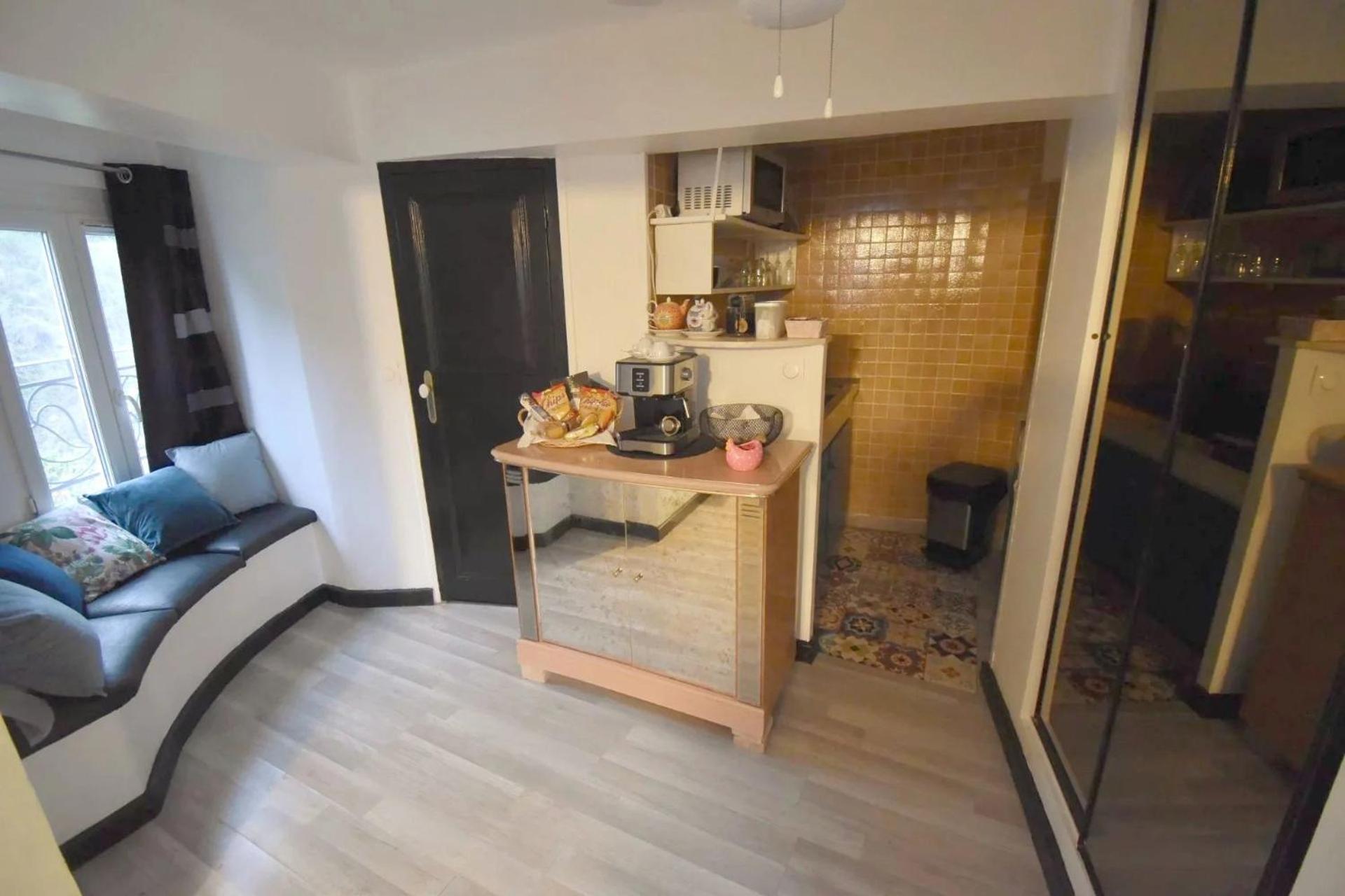 Studio Climatise Et Sa Terrasse Privee En Villa La Trinité 외부 사진